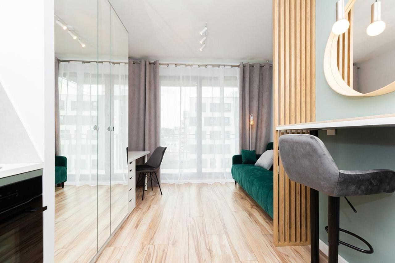 Easy & Comfortable, With Balcony, Very Close To The Center Varsovia Exterior foto